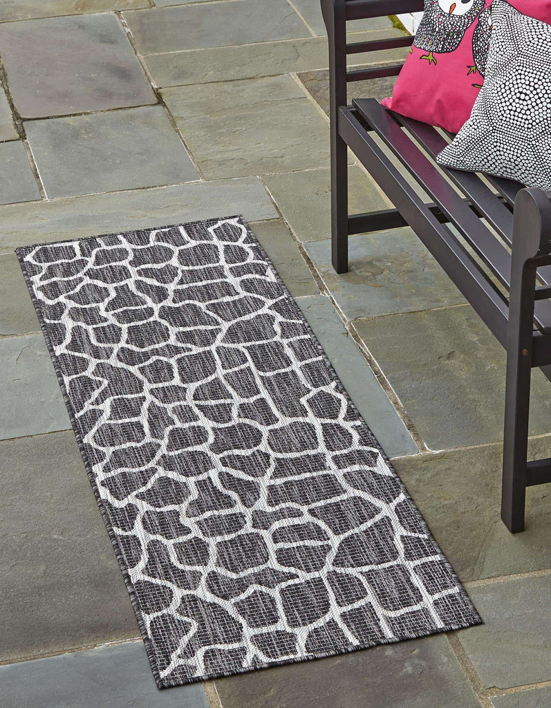 Outdoor Giraffe Rug - The Nifty Decor