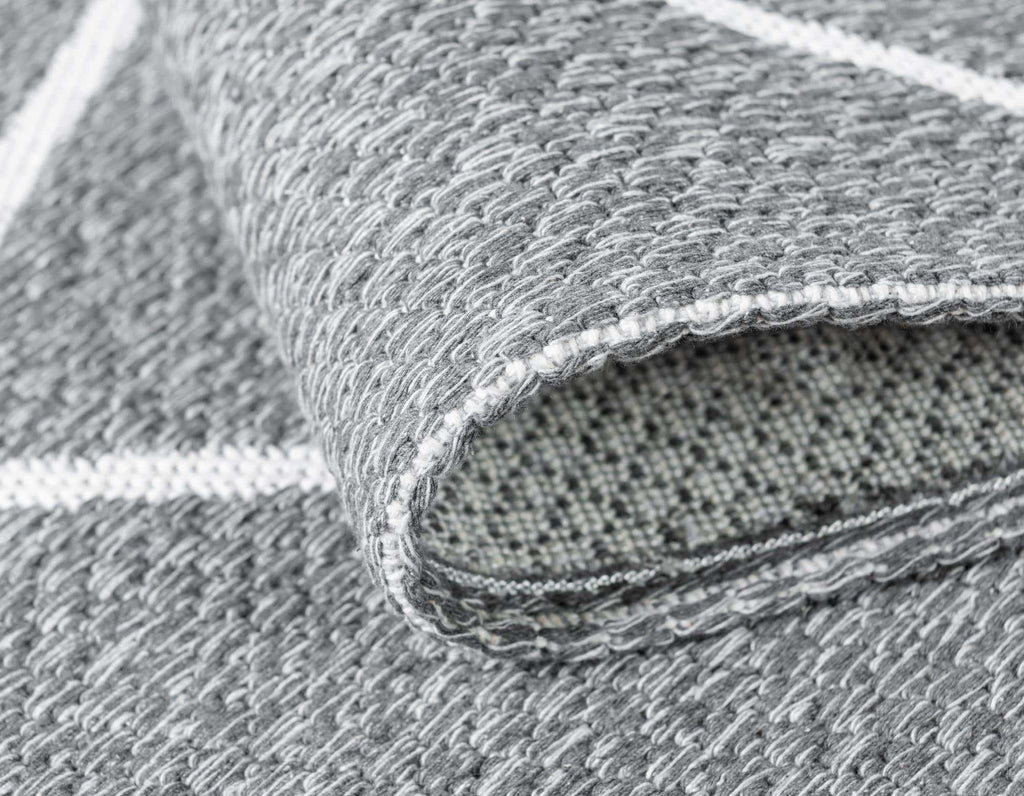 Diamond Decatur Rug - The Nifty Decor