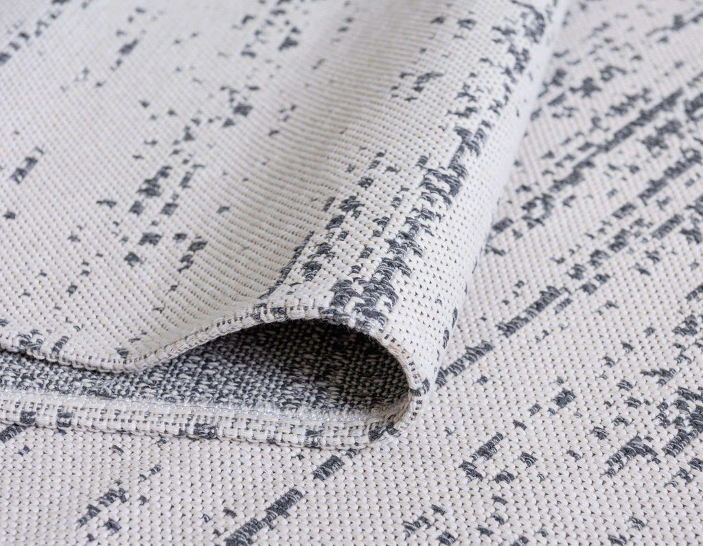 Static Decatur Rug - The Nifty Decor