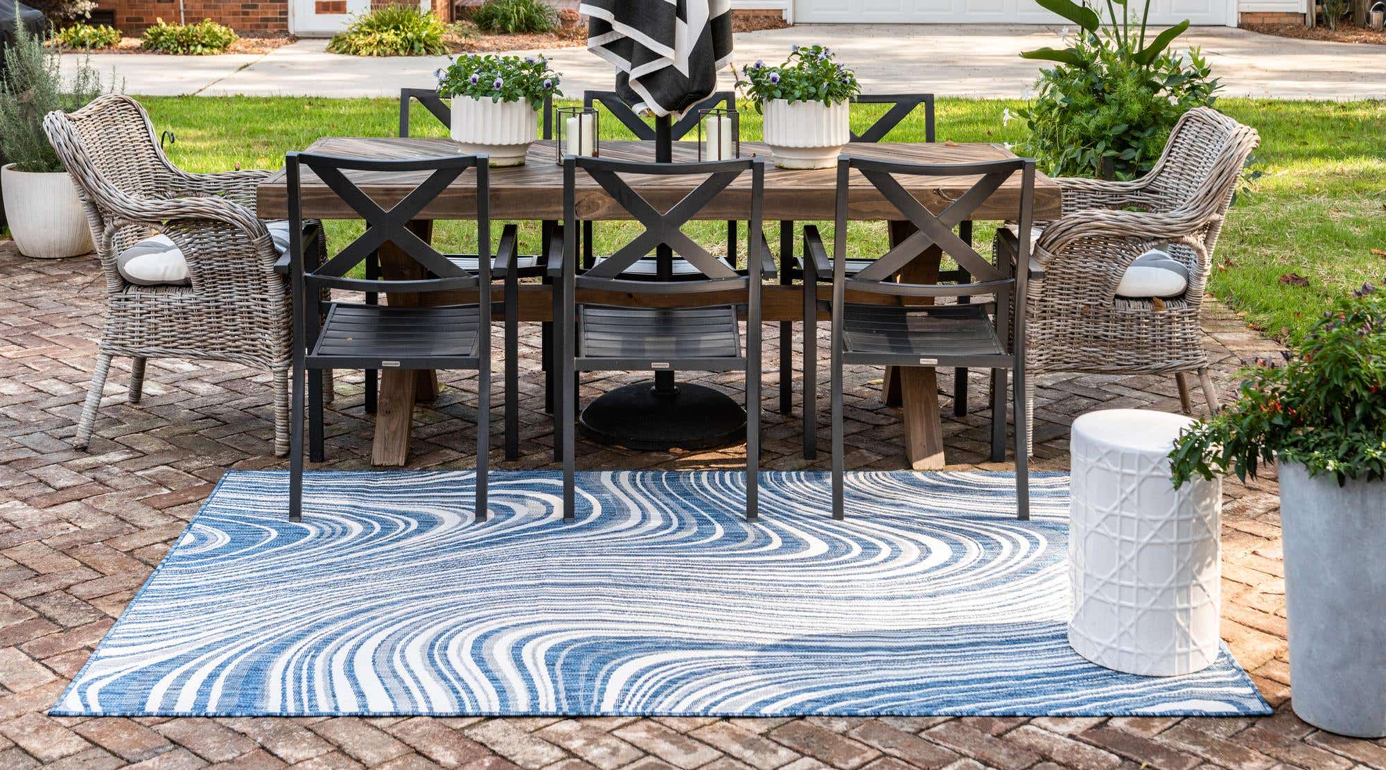 Outdoor Pool Rug – Bombay Mercantile