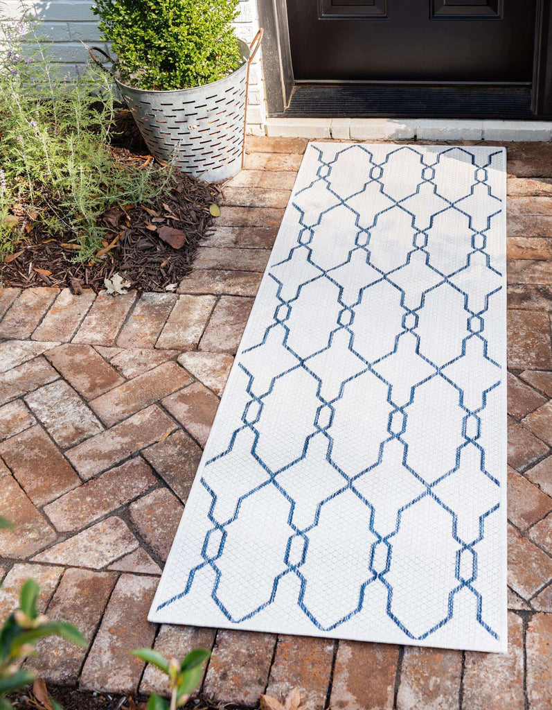 Outdoor Links Trellis Rug - The Nifty Decor