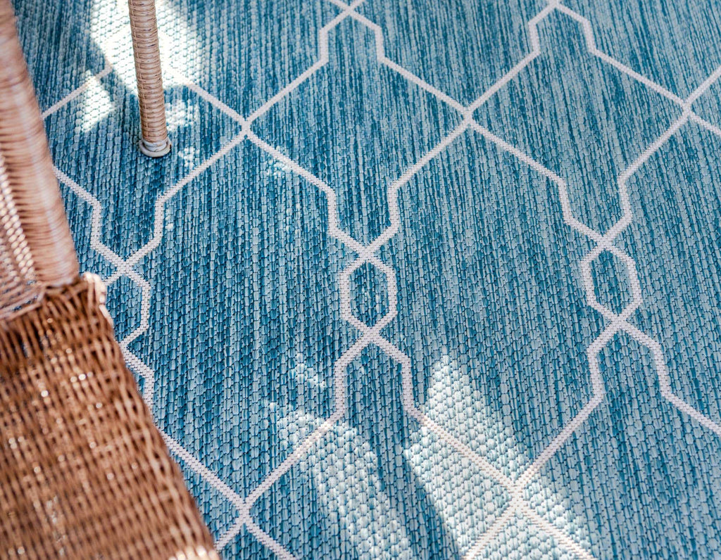 Outdoor Links Trellis Rug - The Nifty Decor
