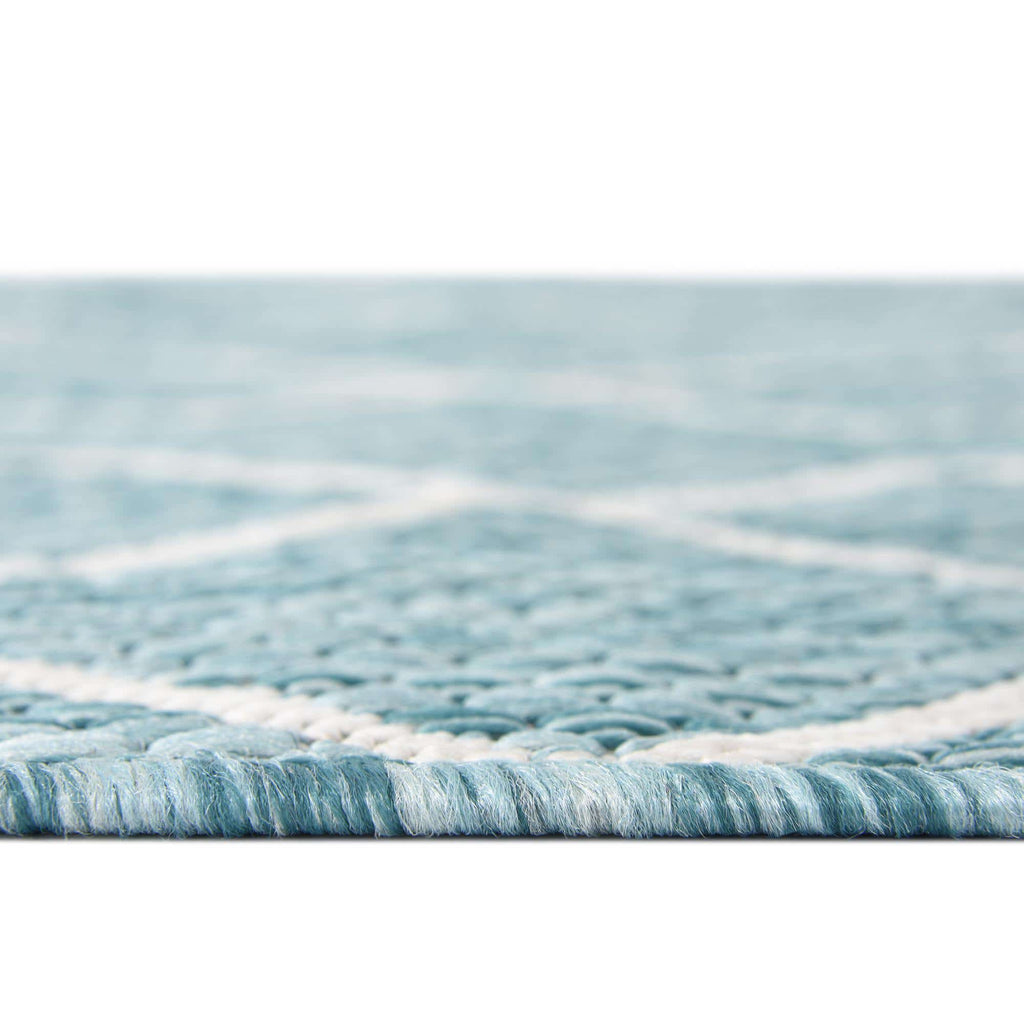 Outdoor Links Trellis Rug - The Nifty Decor