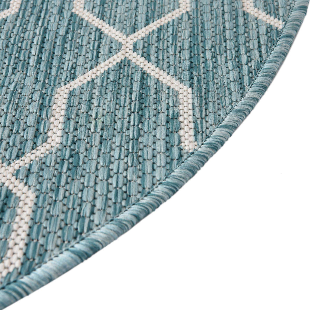 Outdoor Links Trellis Rug - The Nifty Decor
