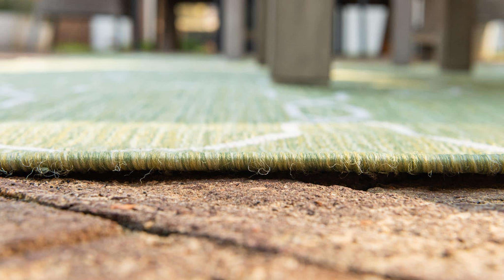 Outdoor Links Trellis Rug - The Nifty Decor