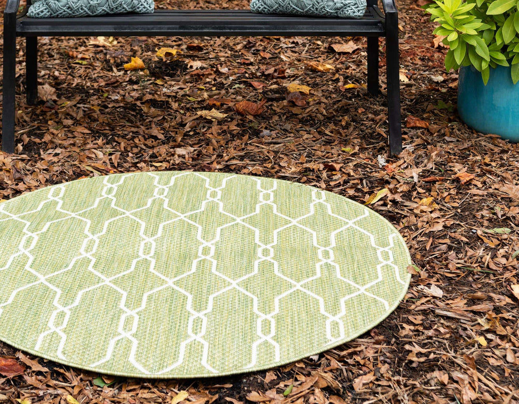 Outdoor Links Trellis Rug - The Nifty Decor