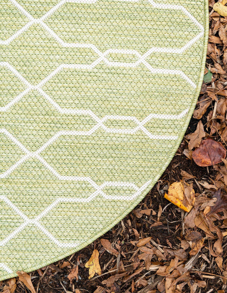 Outdoor Links Trellis Rug - The Nifty Decor