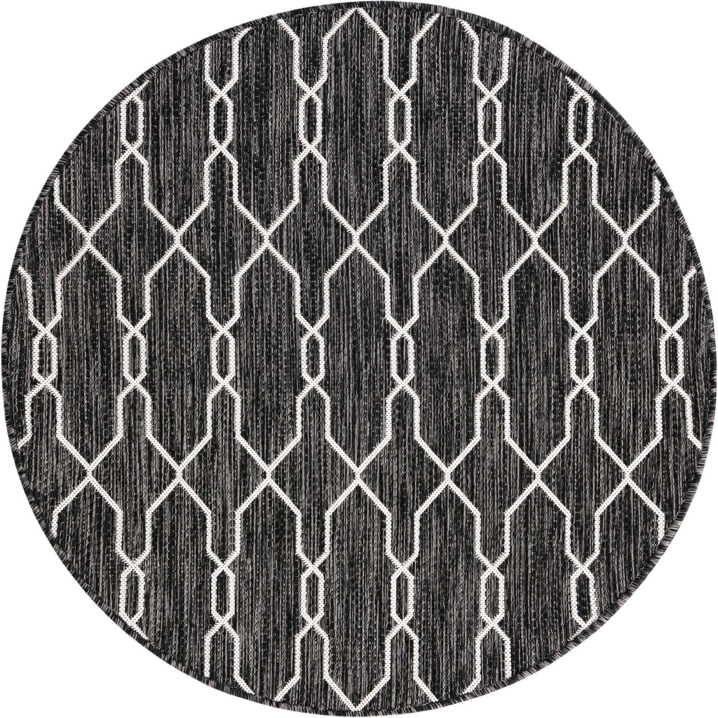 Outdoor Links Trellis Rug - The Nifty Decor