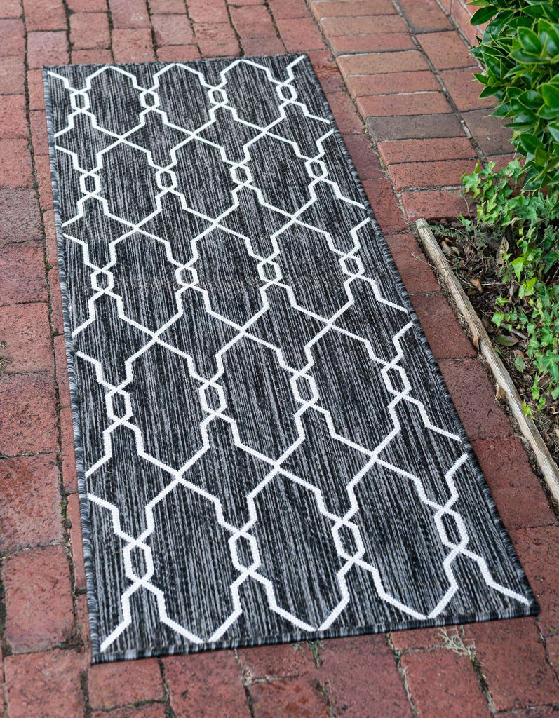 Outdoor Links Trellis Rug - The Nifty Decor