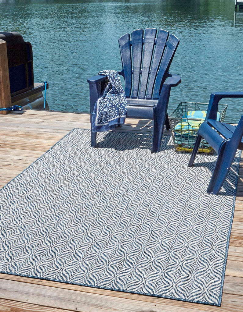 Outdoor Deco Trellis Rug - The Nifty Decor