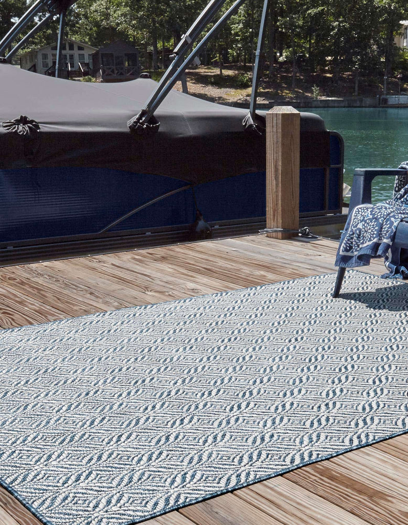 Outdoor Deco Trellis Rug - The Nifty Decor