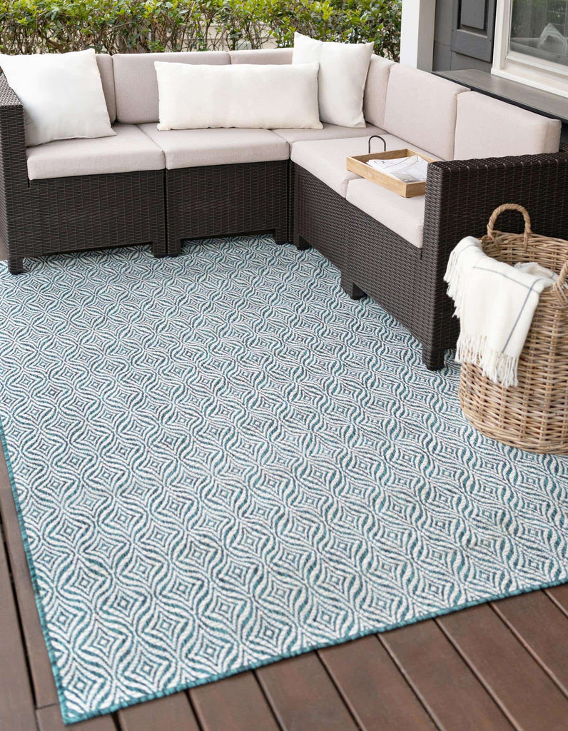 Outdoor Deco Trellis Rug - The Nifty Decor