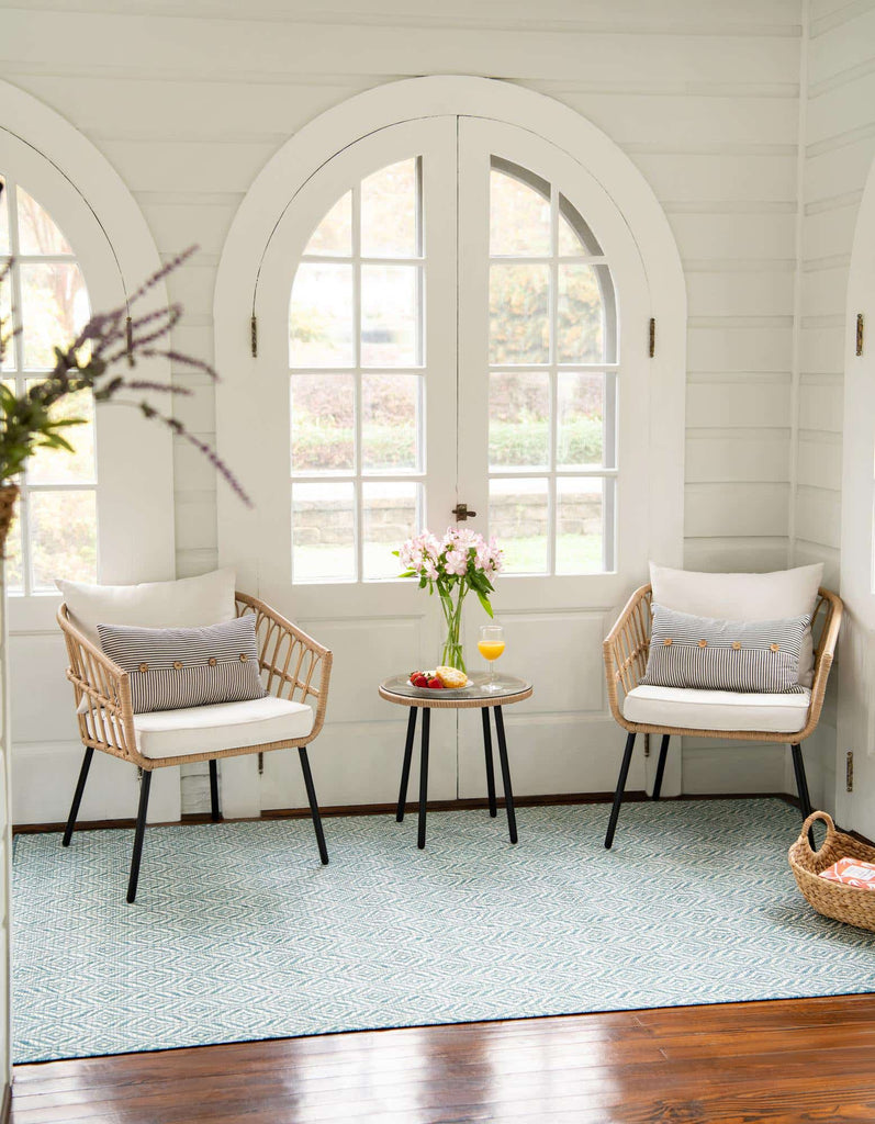 Outdoor Deco Trellis Rug - The Nifty Decor