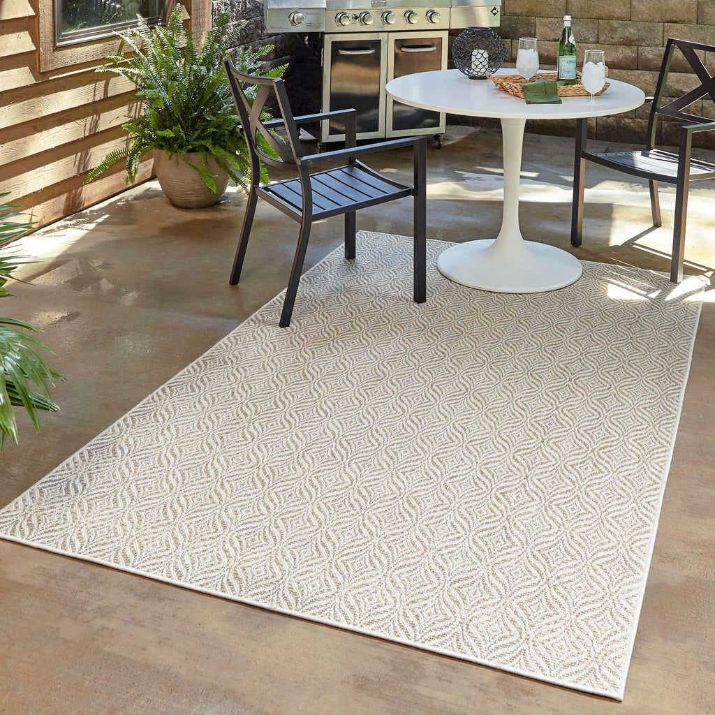 Outdoor Deco Trellis Rug - The Nifty Decor