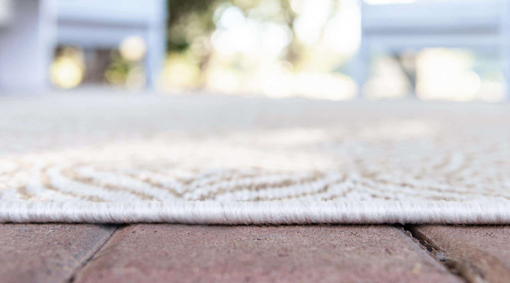 Outdoor Deco Trellis Rug - The Nifty Decor