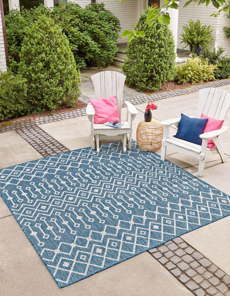 Outdoor Tribal Trellis Rug - The Nifty Decor