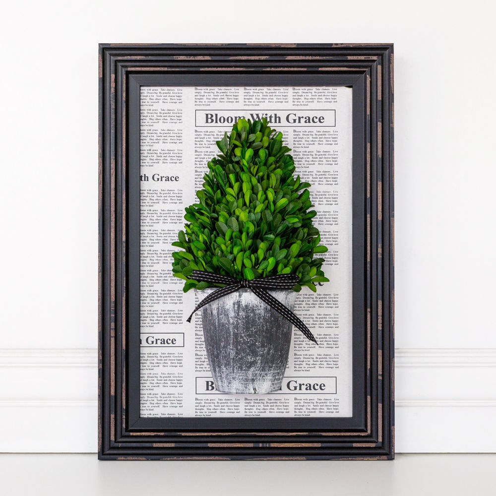 Boxwood Tower Frame - The Nifty Decor