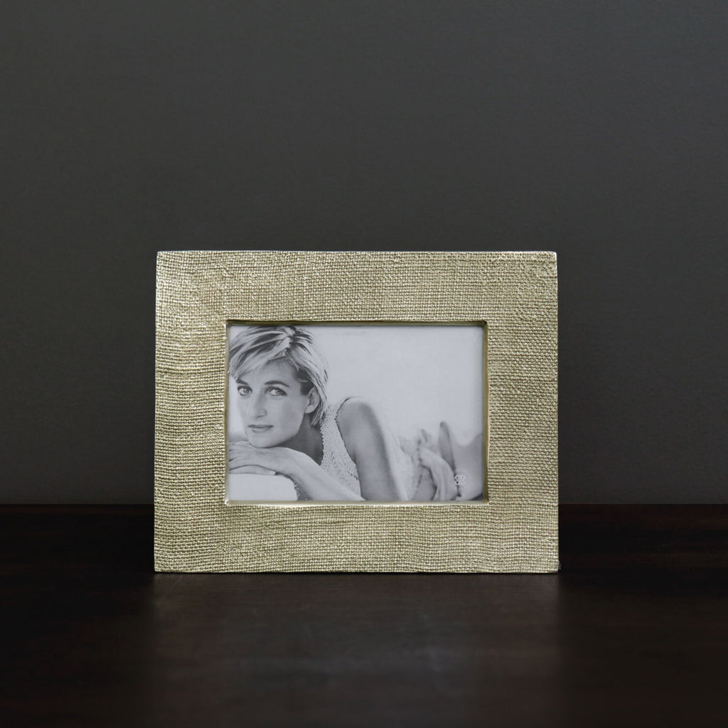 FRAME Sierra Modern Fina 5 x 7 Frame (Gold) - The Nifty Decor