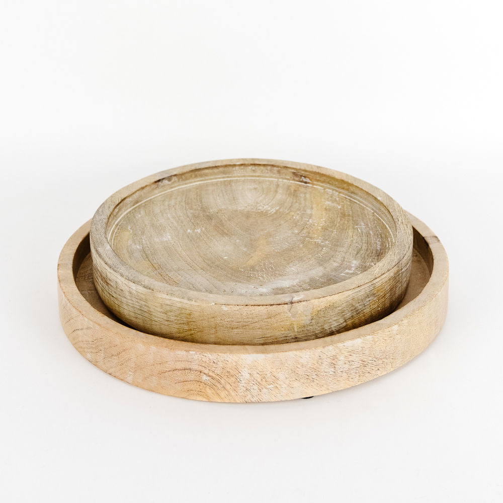 Nested round plates - The Nifty Decor