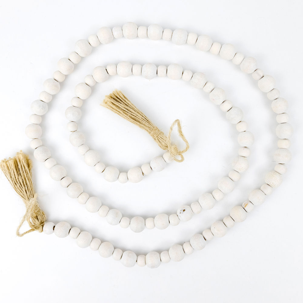 Bead garland with tassels - The Nifty Decor