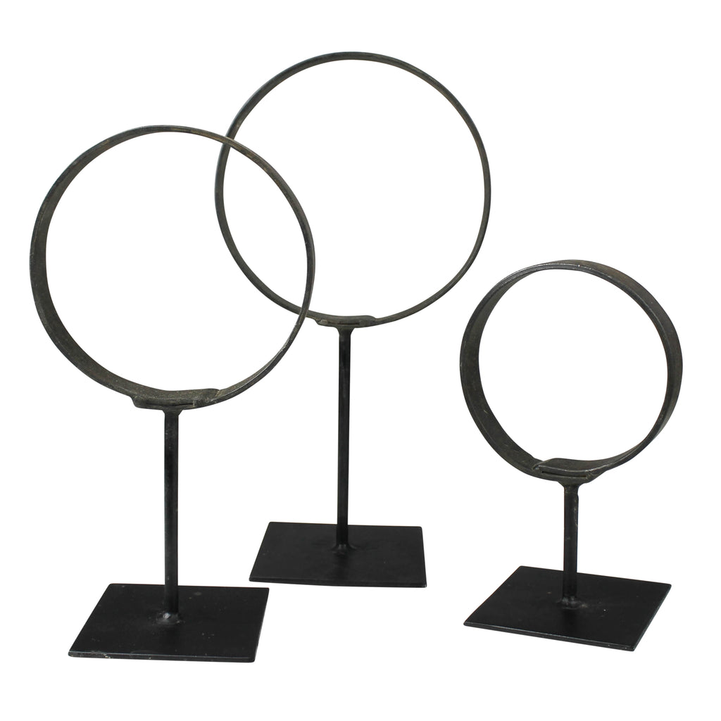 Iron Cerro rings on Stand, Set of 3 - Bombay Mercantile