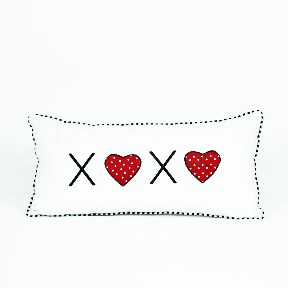 XOXO, reversible pillow - The Nifty Decor