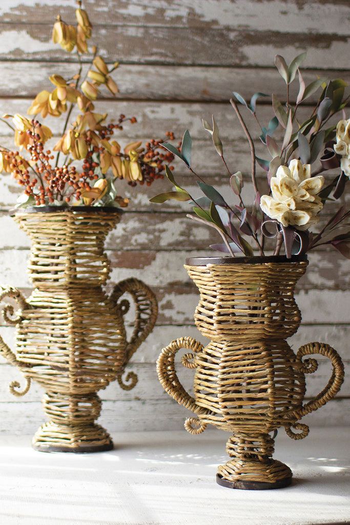 Small haitian seagrass and iron urn - The Nifty Decor