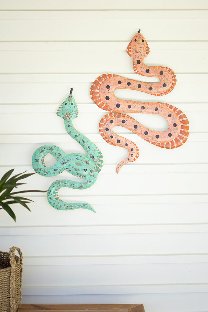 Set of 2 hand-hammered snakes - The Nifty Decor