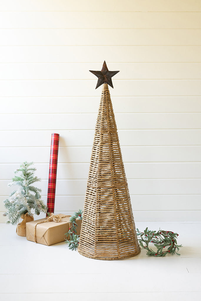Seagrass Christmas tree - The Nifty Decor