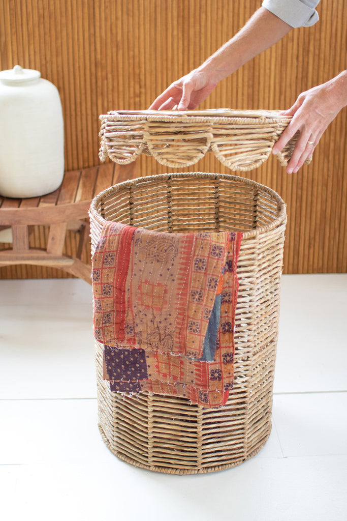 Woven seagrass hamper with scalloped edge lid - Bombay Mercantile