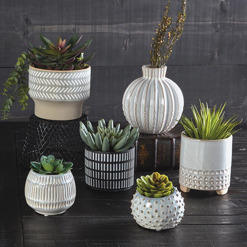 Line Pattern Pot - Bombay Mercantile