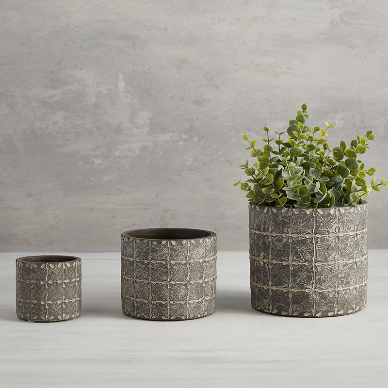 Round Bricks Pot - Bombay Mercantile