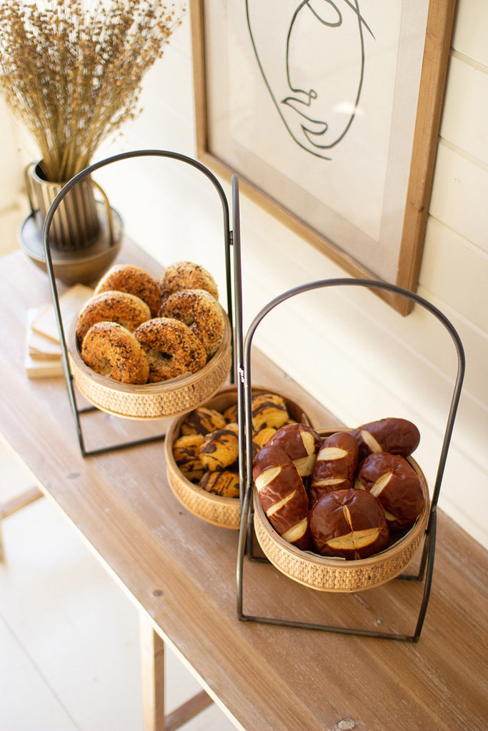 Folding round display - The Nifty Decor