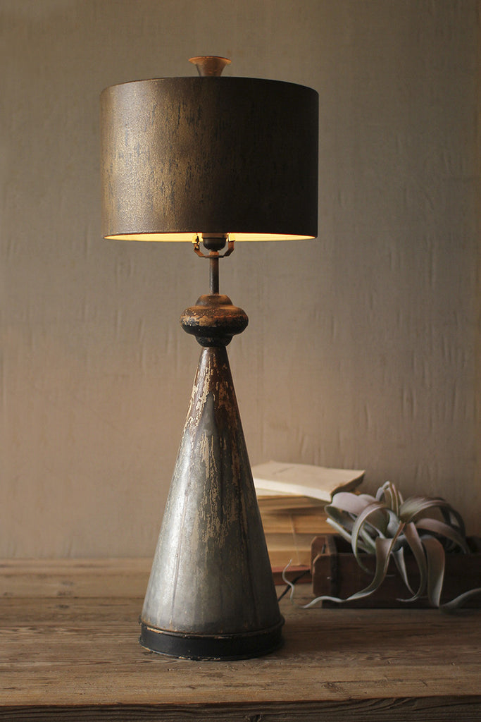 Table lamp with metal bases and shade - The Nifty Decor