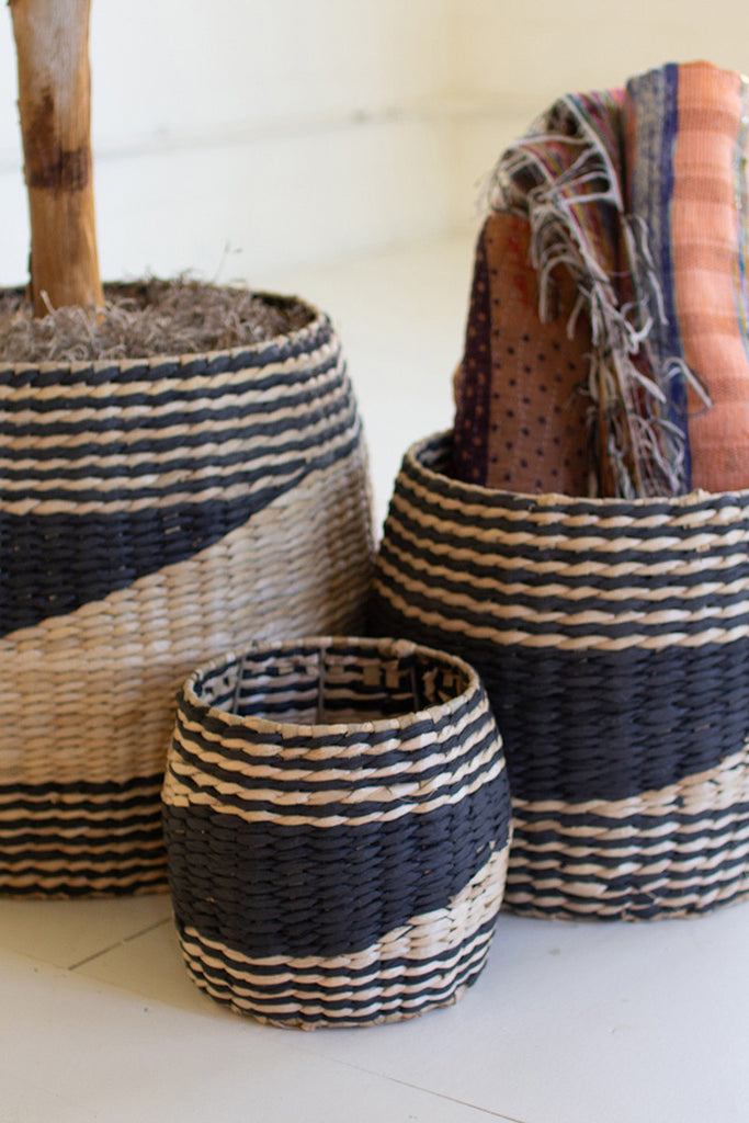 Black and seagrass baskets, set of 3 - The Nifty Decor