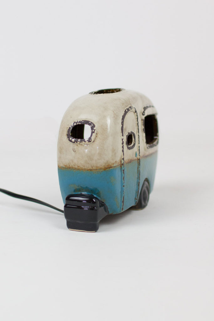 Ceramic camper lamp - The Nifty Decor