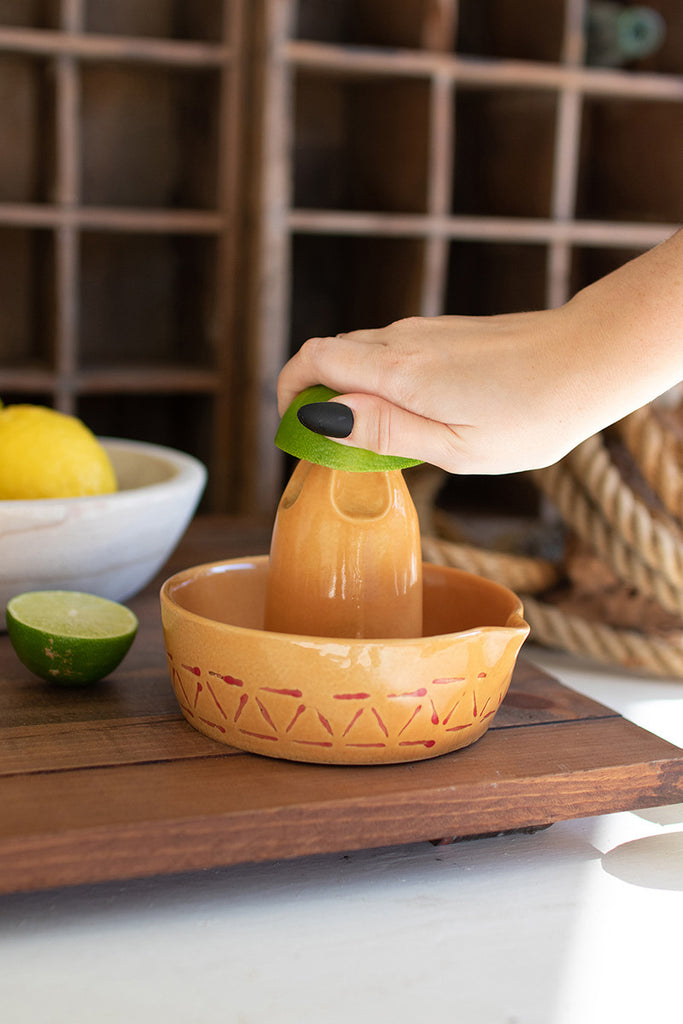 Ceramic sombrero juicer - The Nifty Decor
