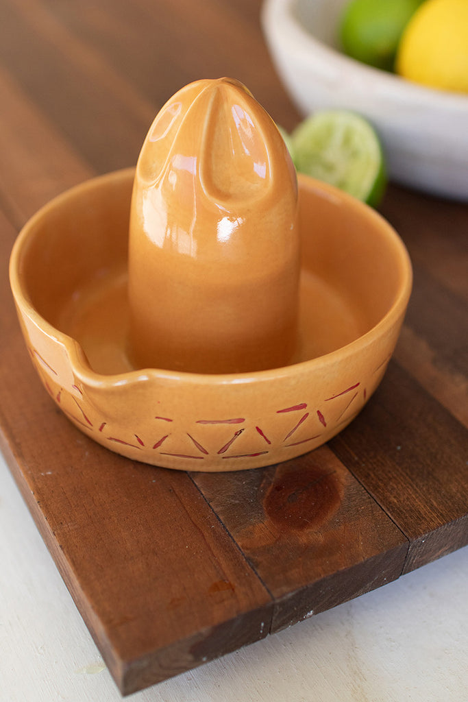 Ceramic sombrero juicer - The Nifty Decor