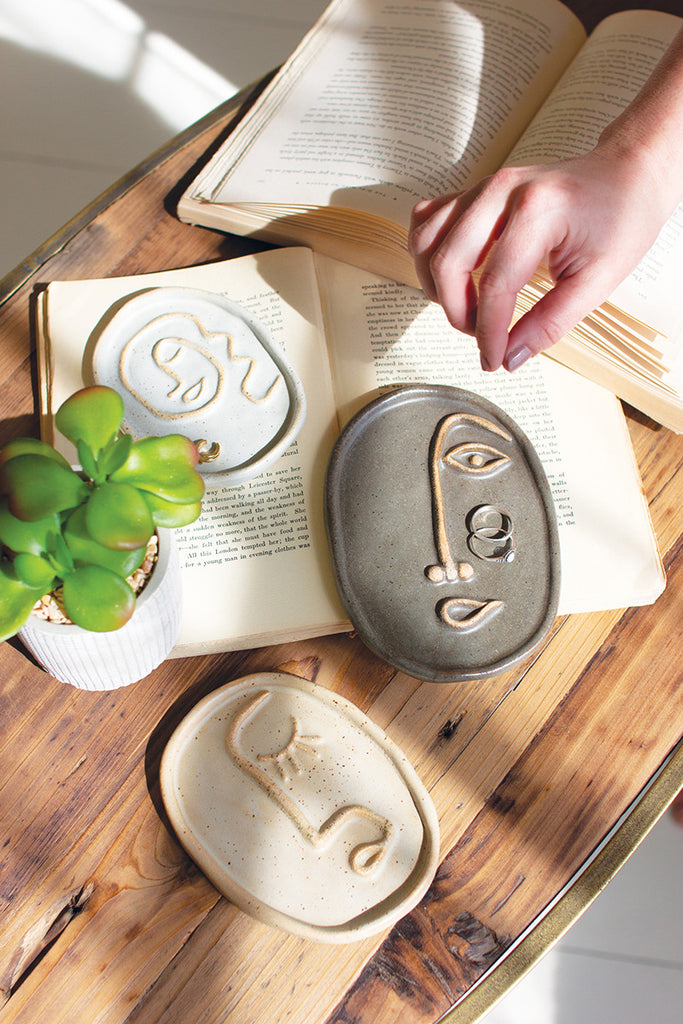 Set of 3 ceramic abstract face platters - The Nifty Decor