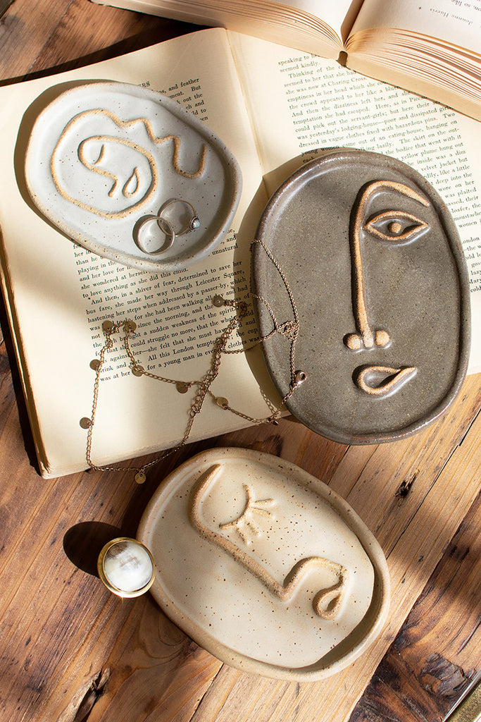 Set of 3 ceramic abstract face platters - The Nifty Decor