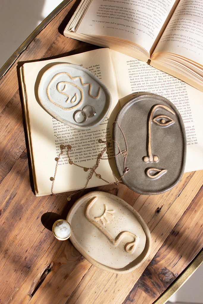 Set of 3 ceramic abstract face platters - The Nifty Decor