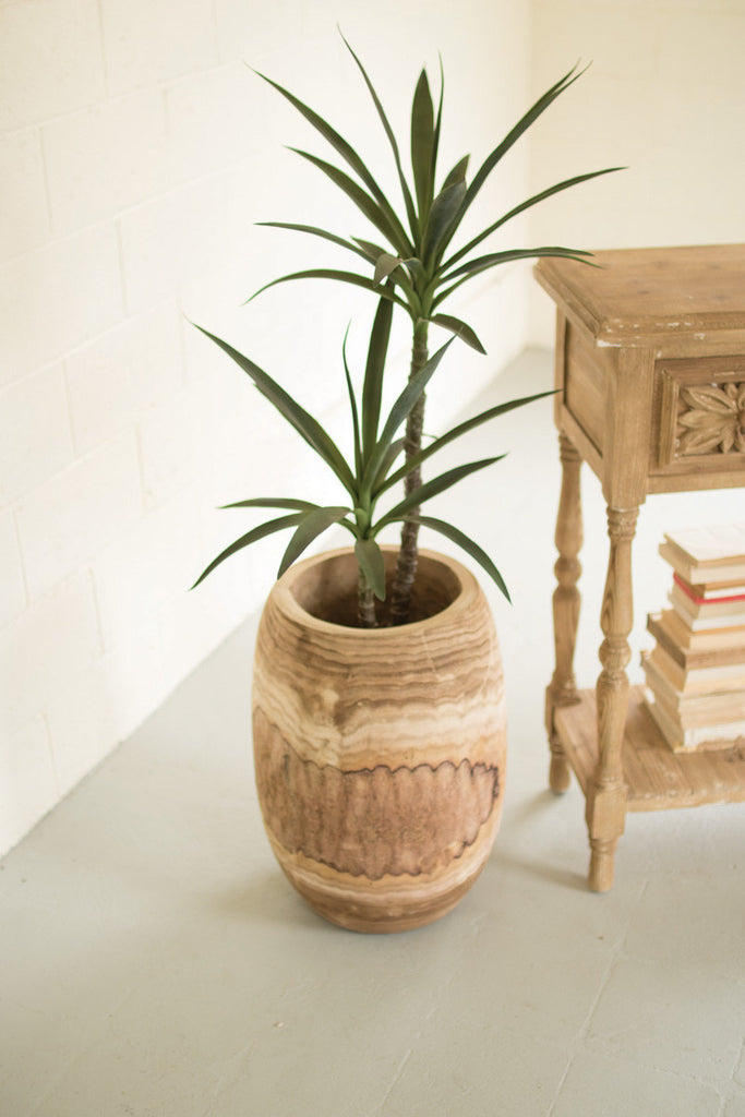 Giant wooden planter - The Nifty Decor