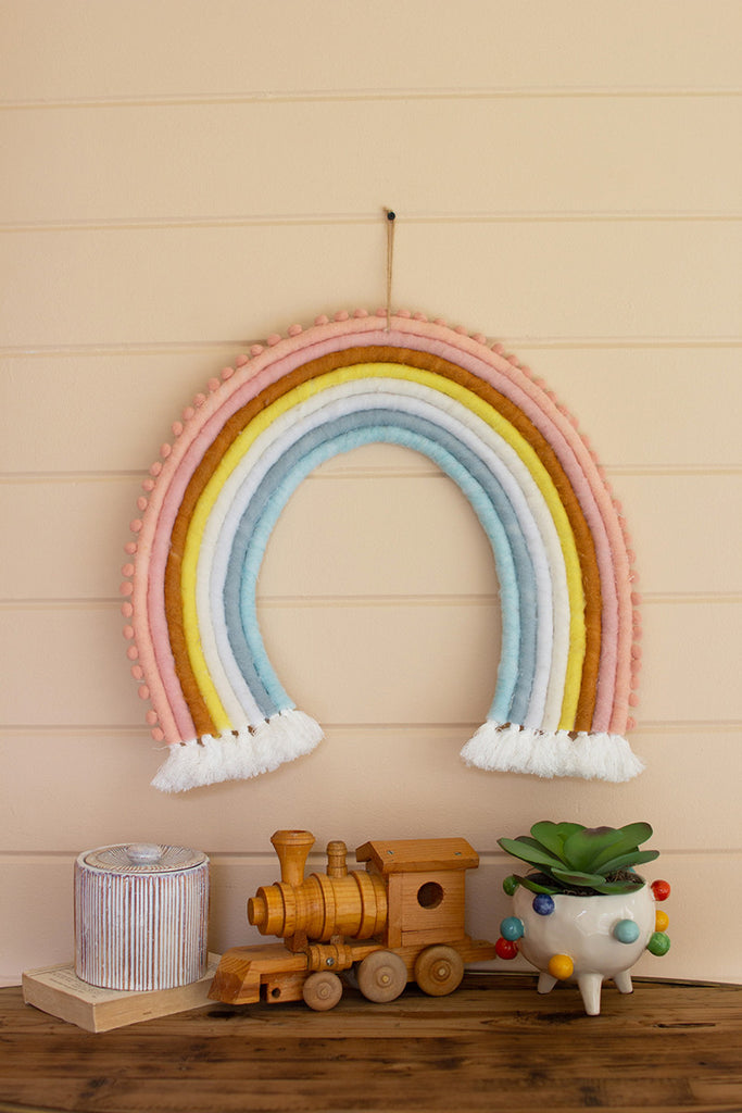Felt rainbow wall hanging - The Nifty Decor