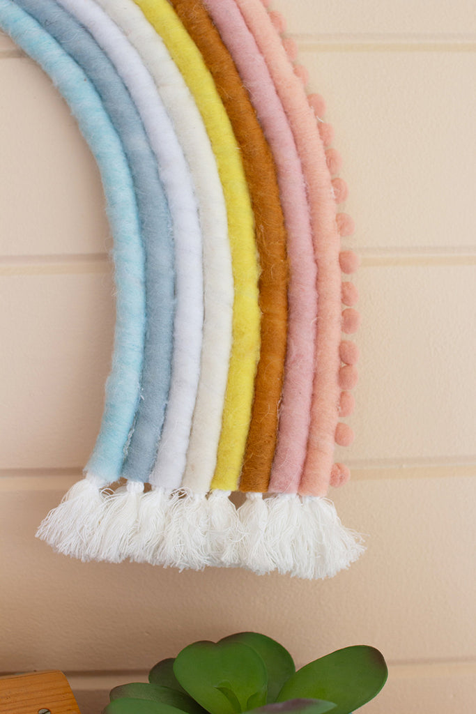 Felt rainbow wall hanging - The Nifty Decor