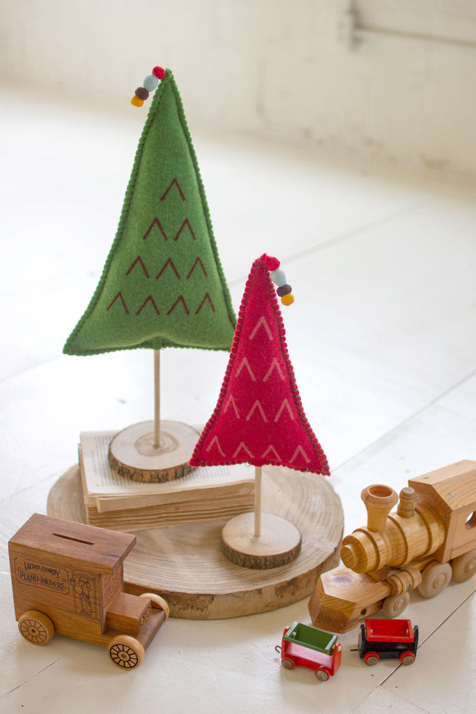 Set of 2 felt christmas trees - Bombay Mercantile