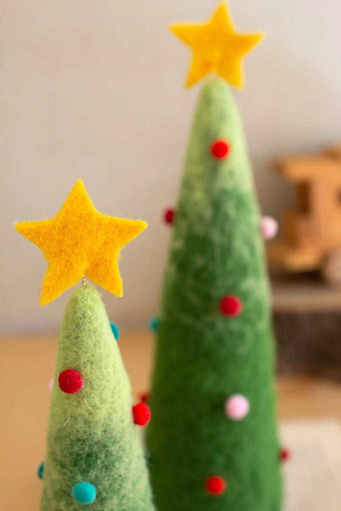 Set of 2 felt christmas trees with gold stars - Bombay Mercantile