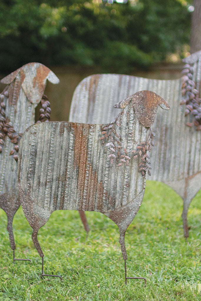 Christmas sheep yard art, Set of 3 - The Nifty Decor
