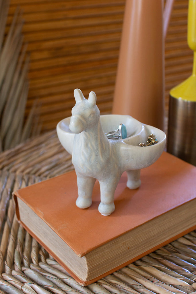 Ceramic alpaca jewelry holder - The Nifty Decor