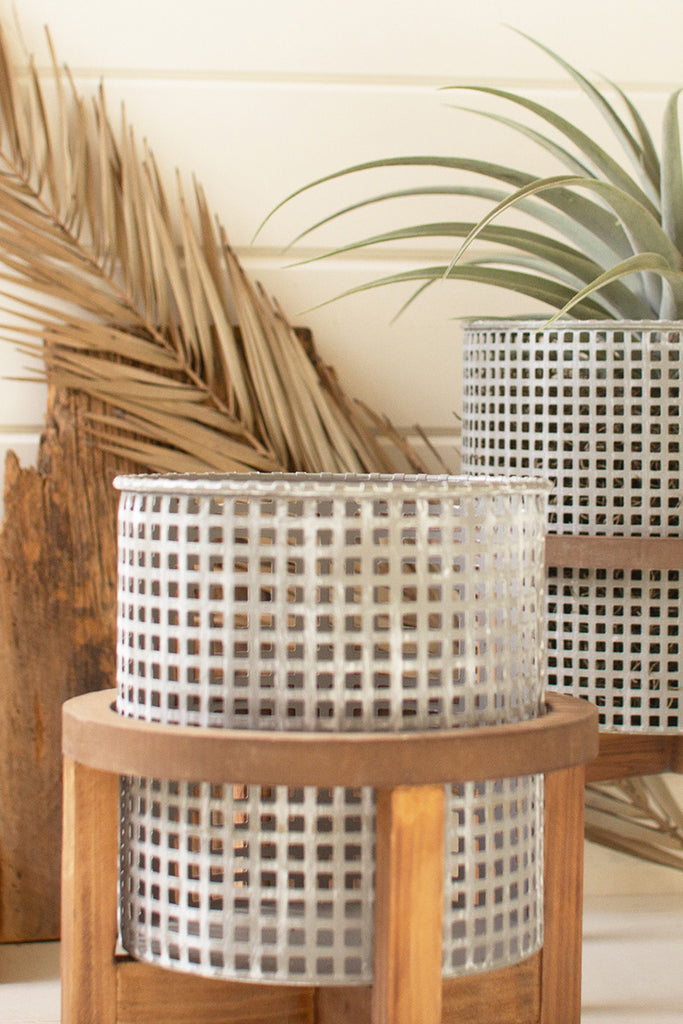 Planters with wood stands, set of 3 - The Nifty Decor