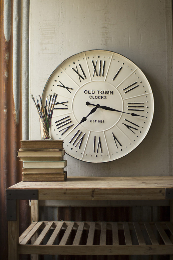 Enameled wall clock - The Nifty Decor